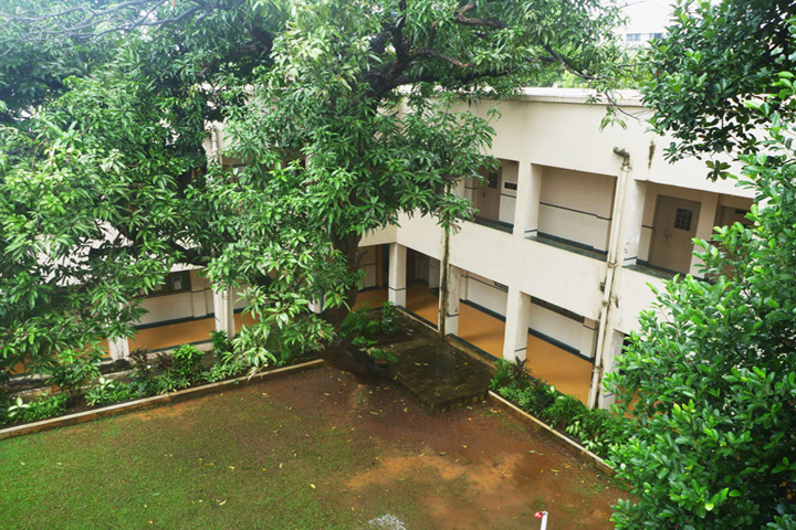 https://cache.careers360.mobi/media/colleges/social-media/media-gallery/7033/2021/1/2/Campus View of Smt Chandaben Mohanbhai Patel Homoeopathic Medical College Mumbai_Campus-View.jpg